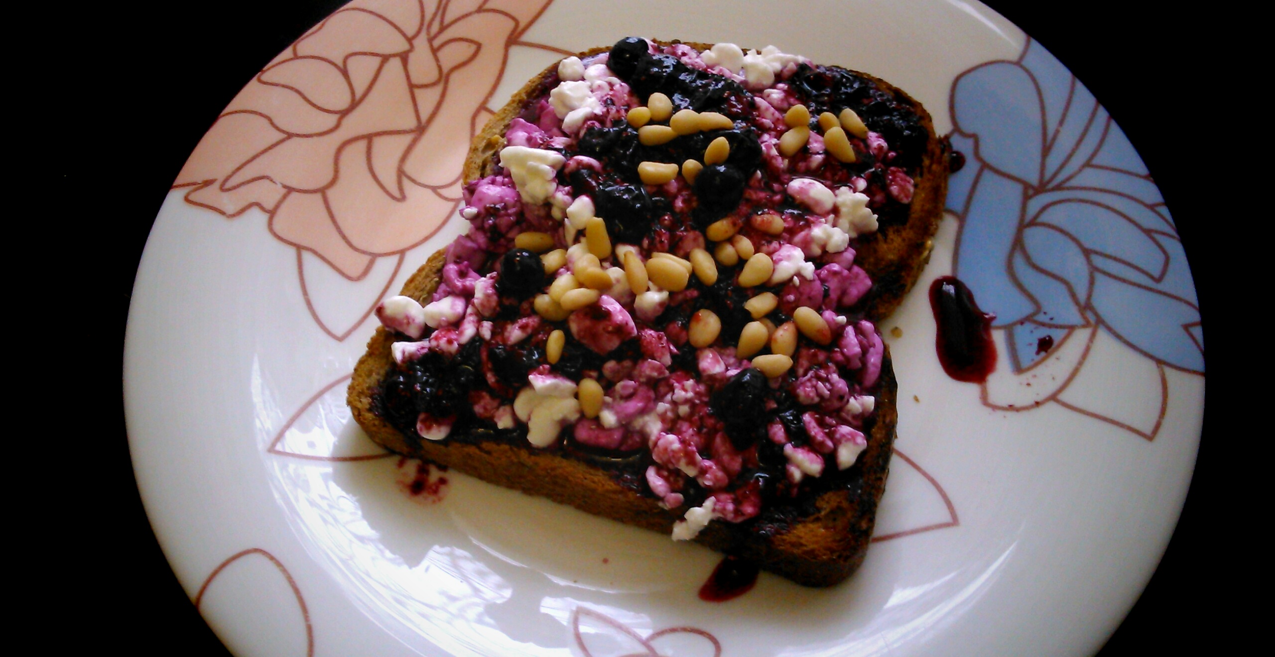 Брускетта со сладким творогом