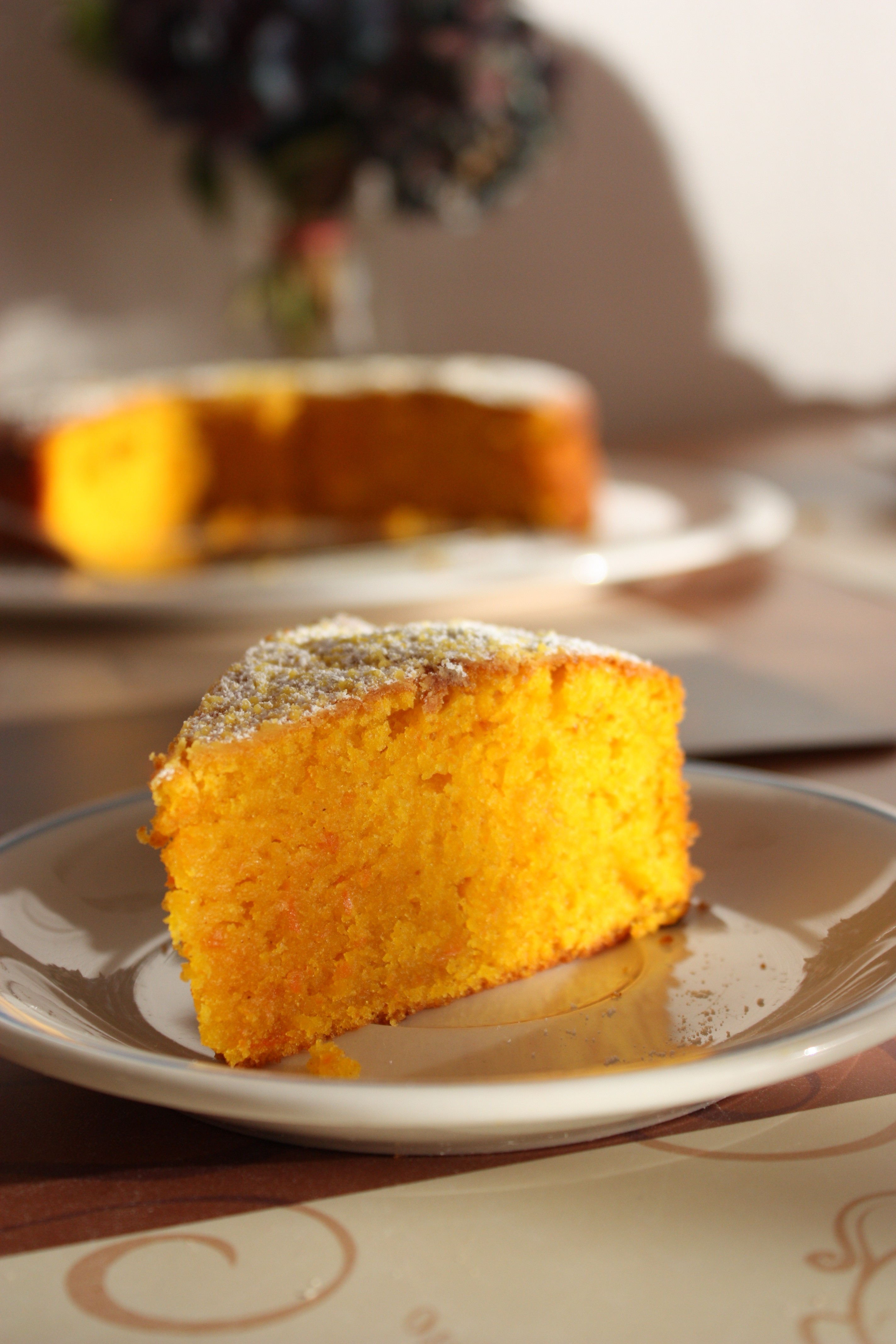 Яркий пирог с тыквой и морковкой